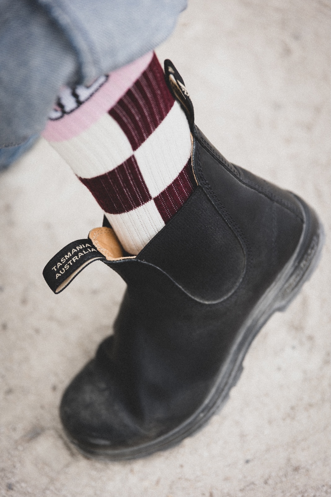 eudoxie-alix-chaussettes-skate-bordeaux-damier image 3