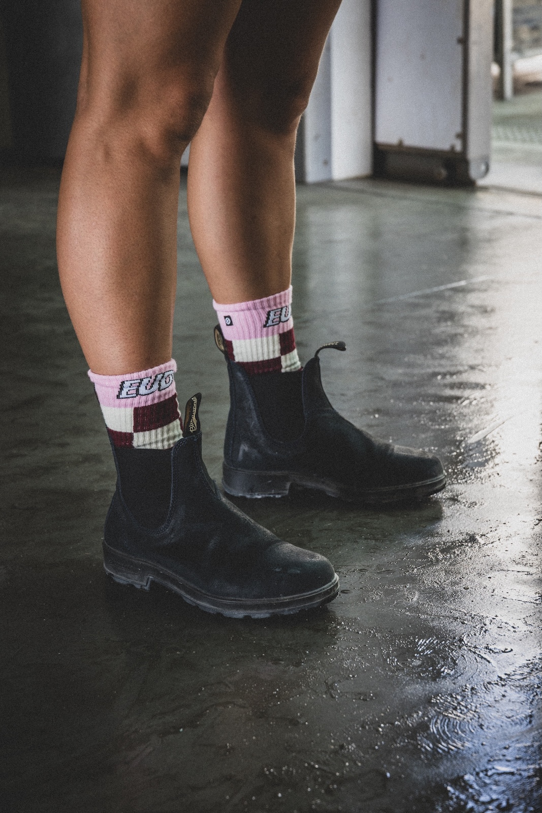 eudoxie-alix-chaussettes-skate-bordeaux-damier image 2