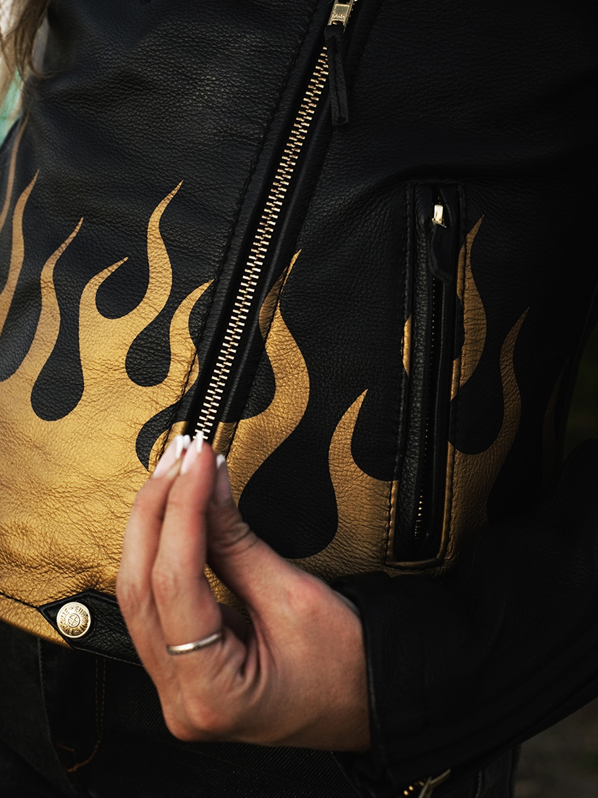 eudoxie-burn-veste-moto-cuir-femme-homologu-e-aa-noire image 6