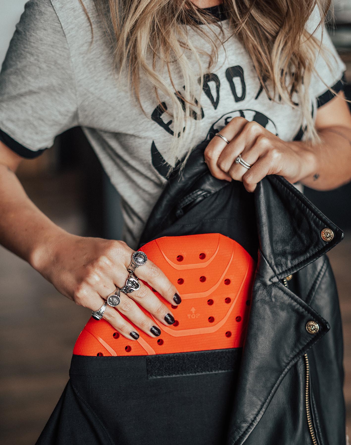 eudoxie-amy-veste-moto-cuir-femme-homologu-e-aa-noire image 4
