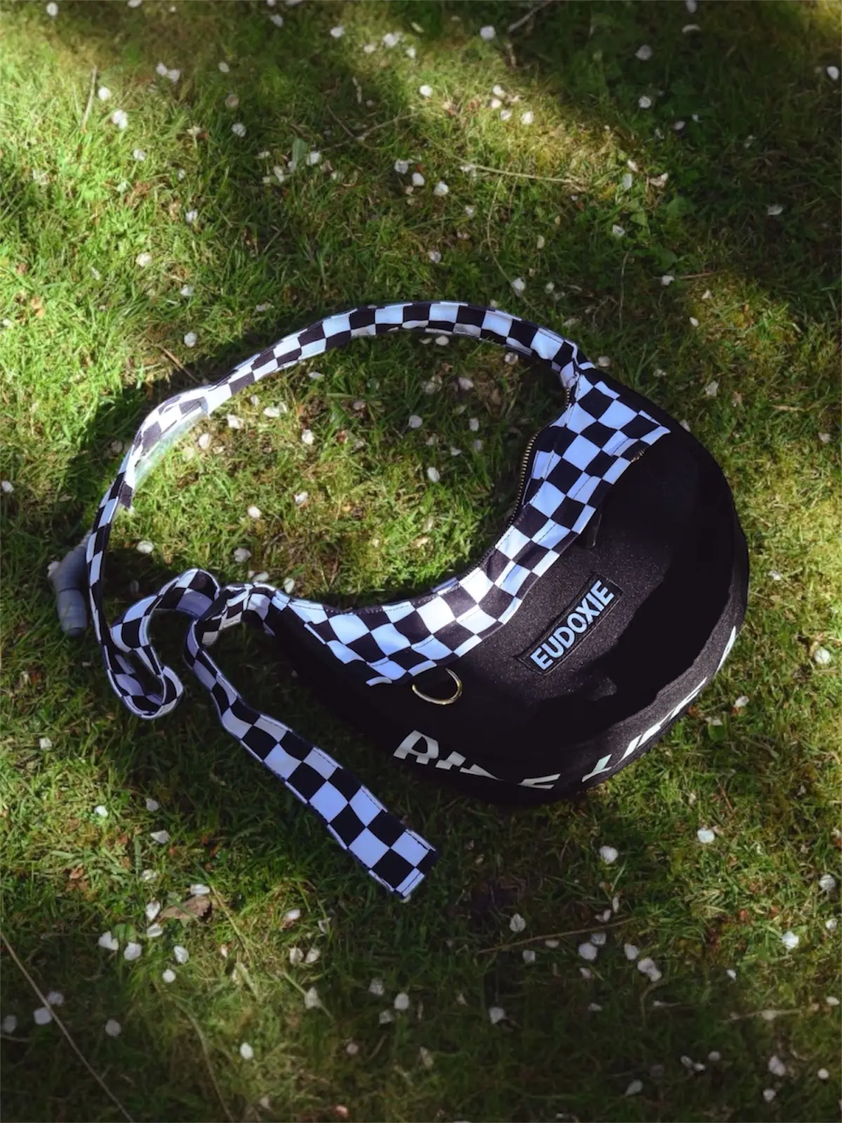 eudoxie-oasys-sac-hydratant-moto-1-5l-damier image 3